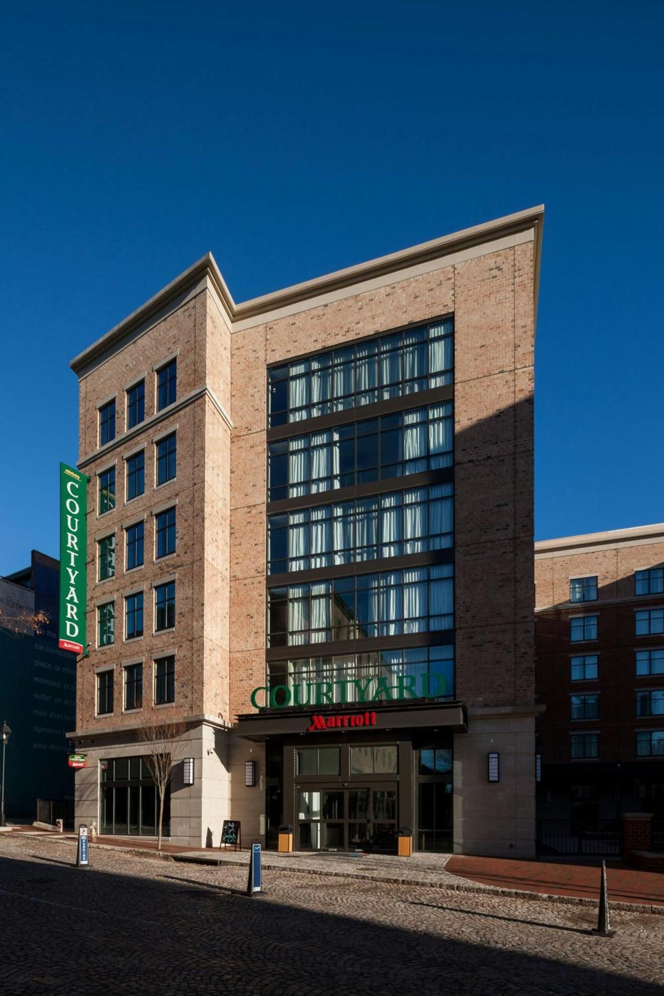 Готель Courtyard By Marriott Richmond Downtown Екстер'єр фото